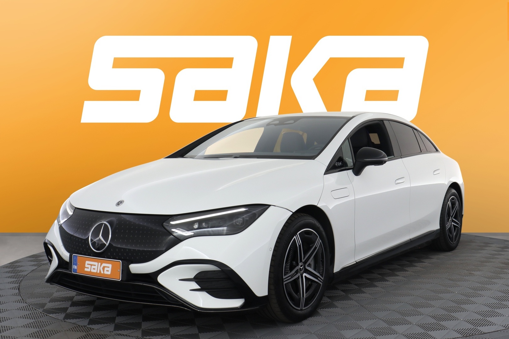 MERCEDES-BENZ EQE 2023