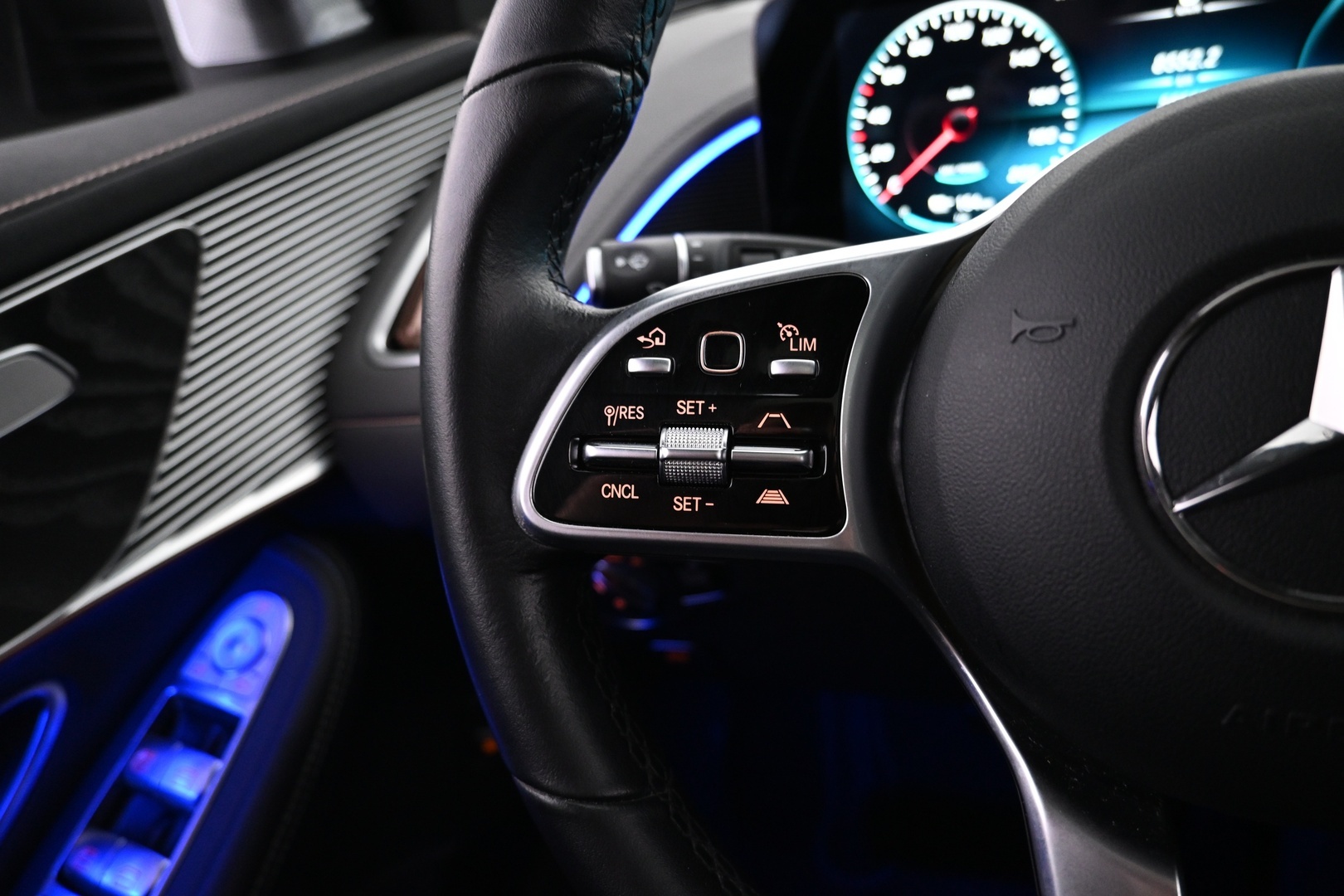 MERCEDES-BENZ EQC 2021