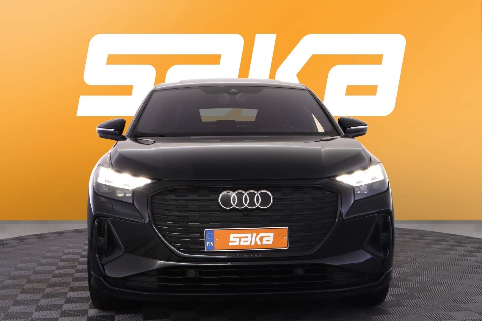 AUDI Q4 e-tron 2022