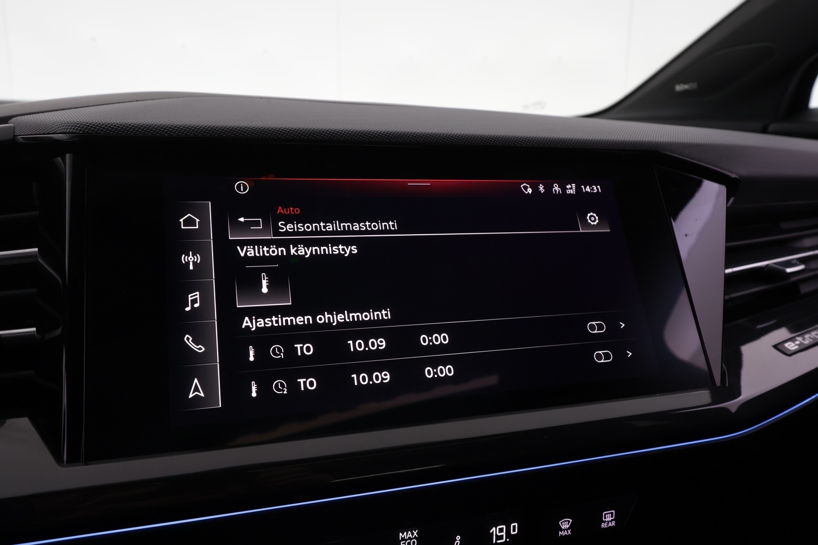 AUDI Q4 e-tron 2022