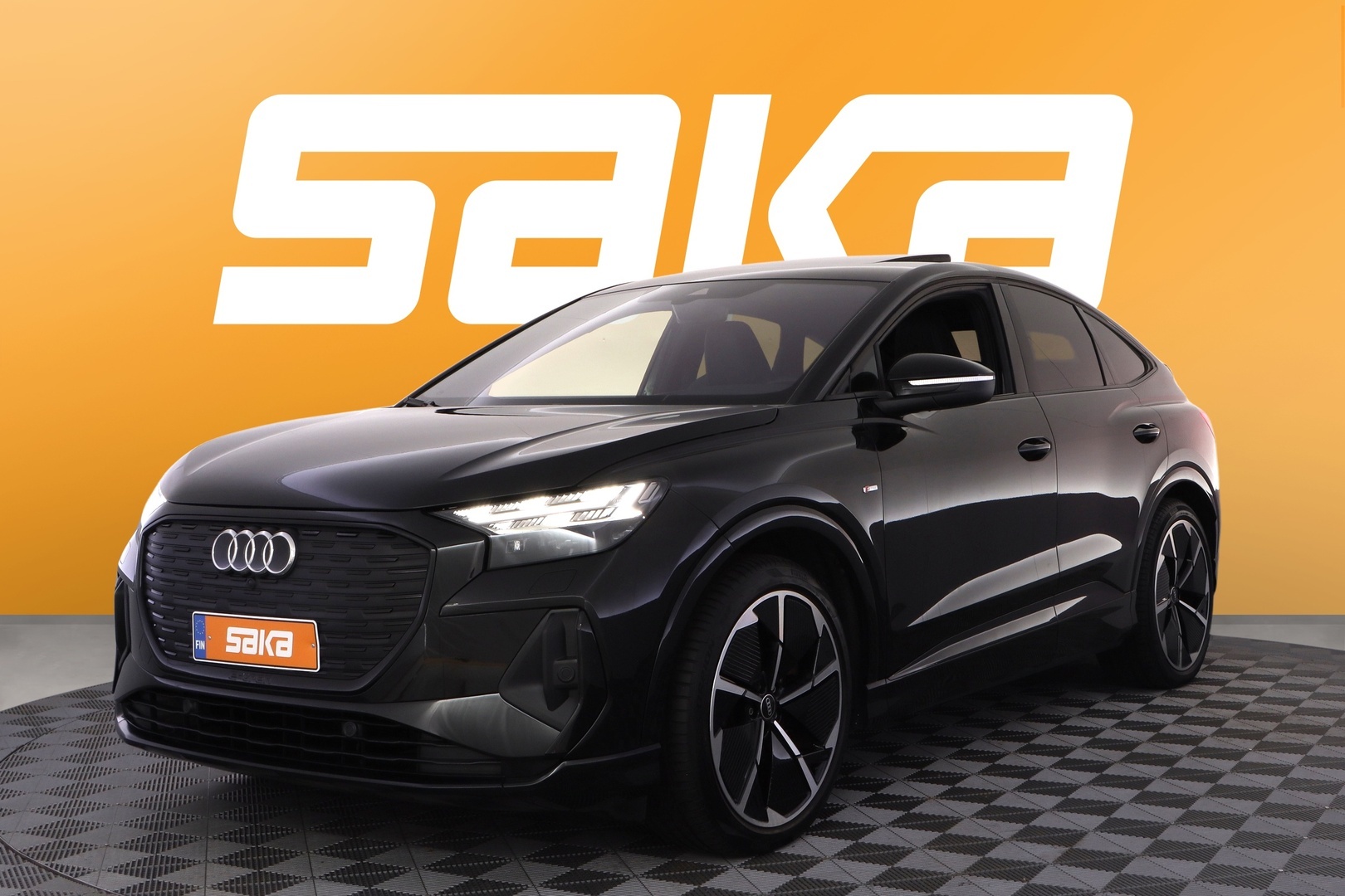 AUDI Q4 e-tron 2022