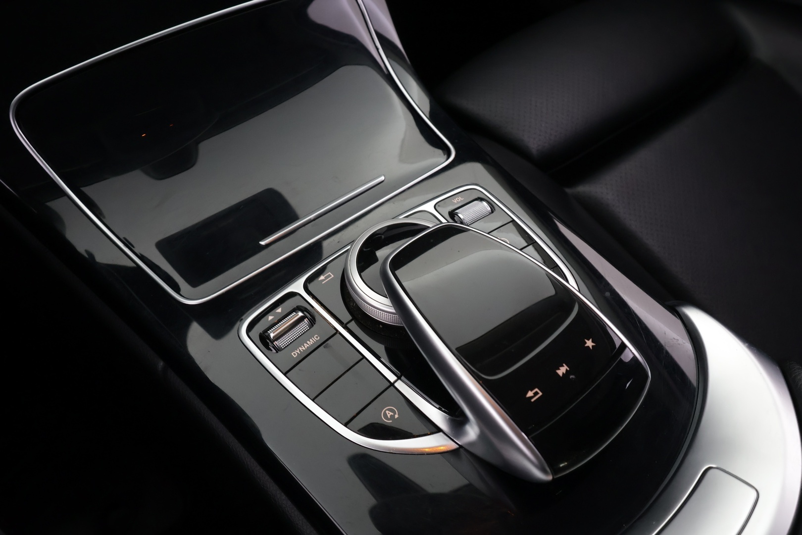 MERCEDES-BENZ C 2018