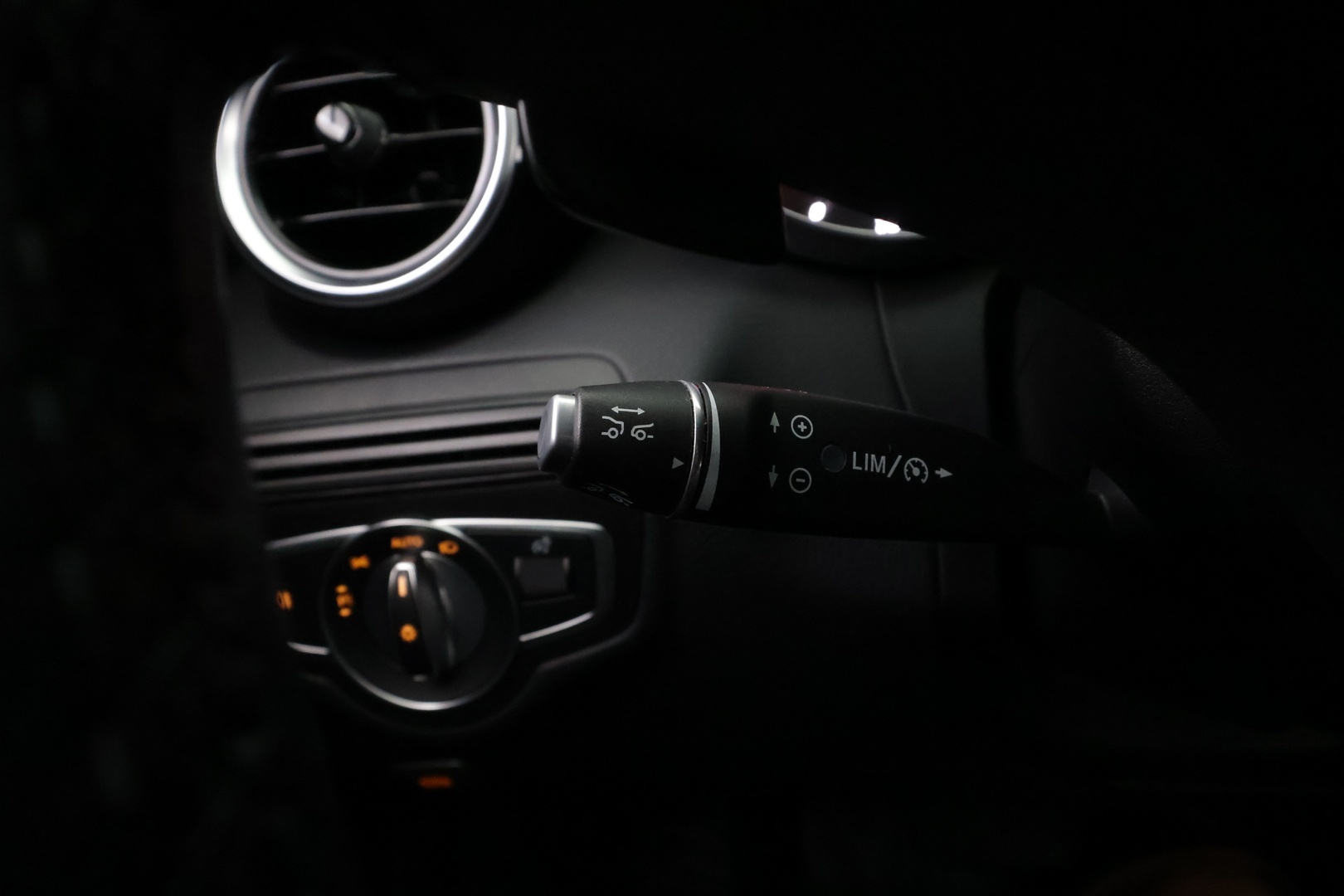 MERCEDES-BENZ C 2018