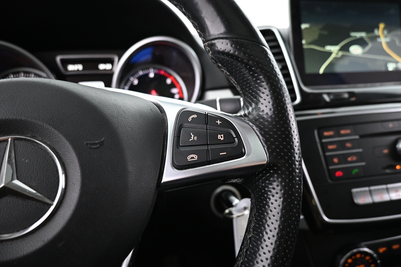 MERCEDES-BENZ GLE 2016