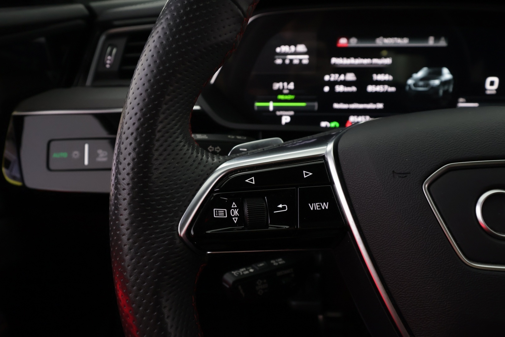 AUDI Q8 e-tron 2024
