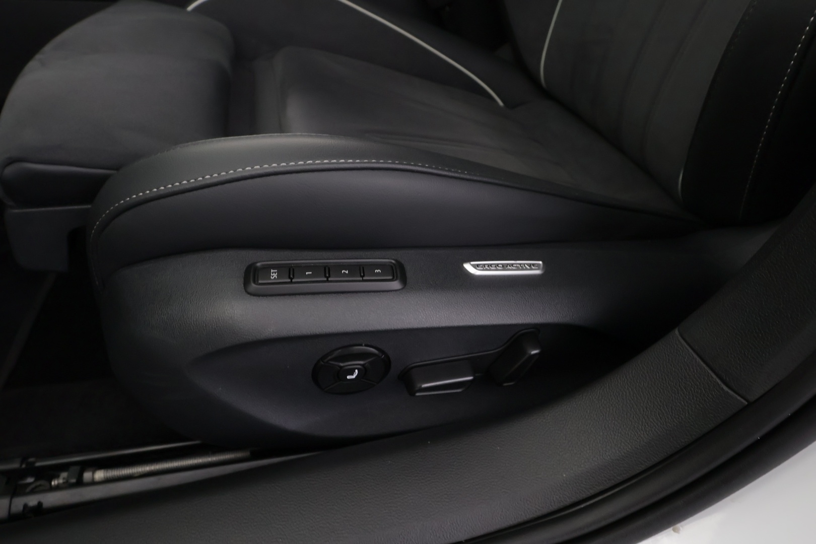 VOLKSWAGEN Passat 2026
