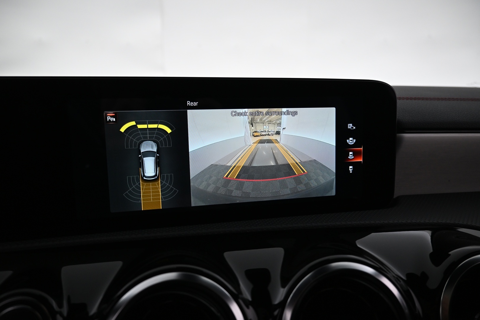 MERCEDES-BENZ CLA 2023