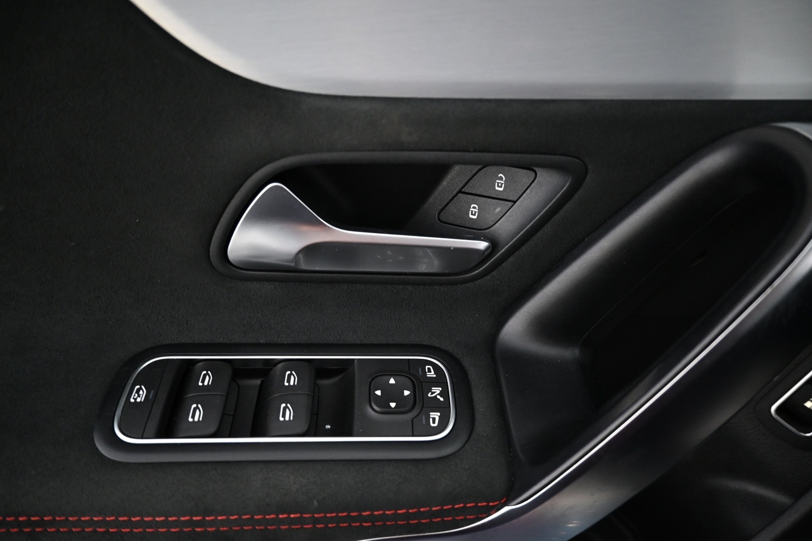 MERCEDES-BENZ CLA 2023