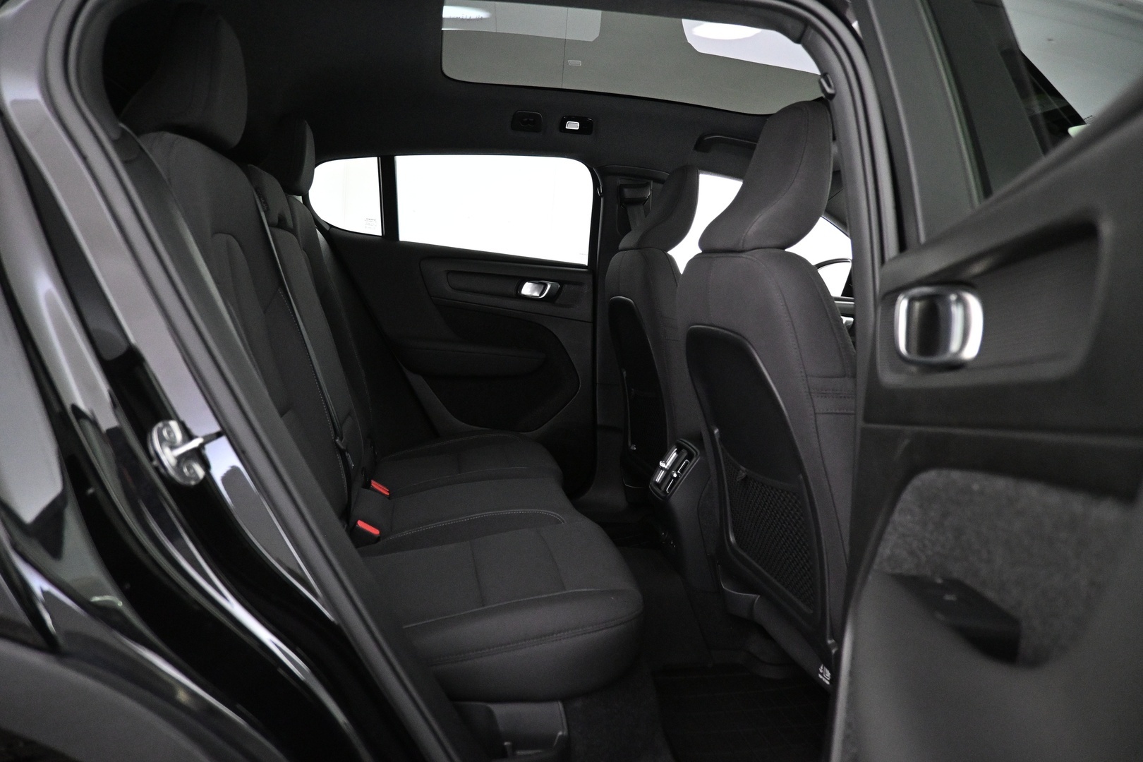 VOLVO C40 2023