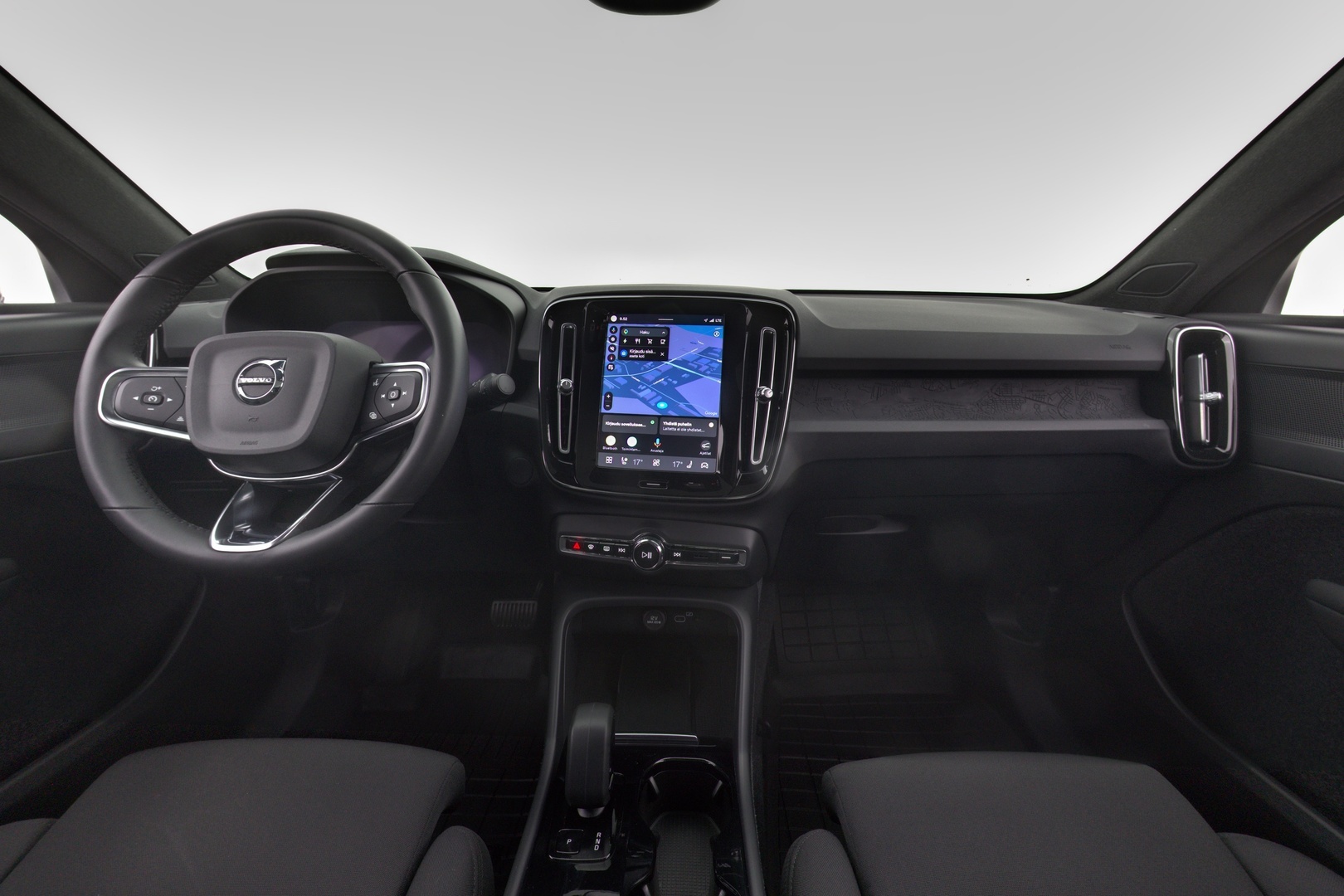 VOLVO C40 2023