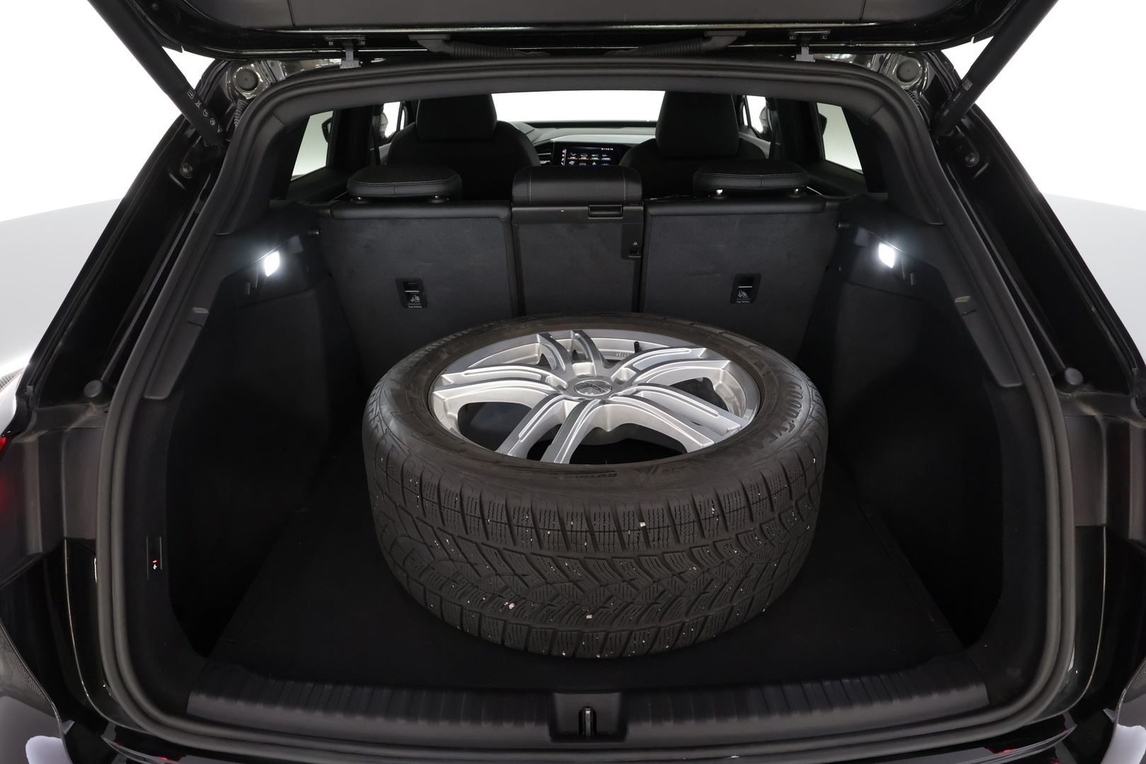AUDI Q4 e-tron 2023