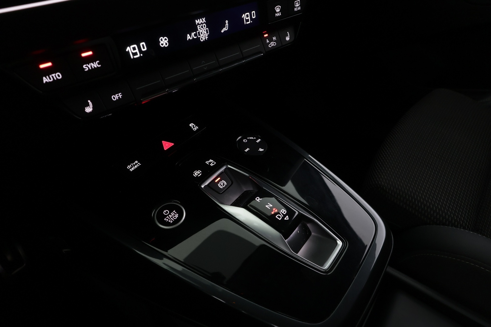 AUDI Q4 e-tron 2023