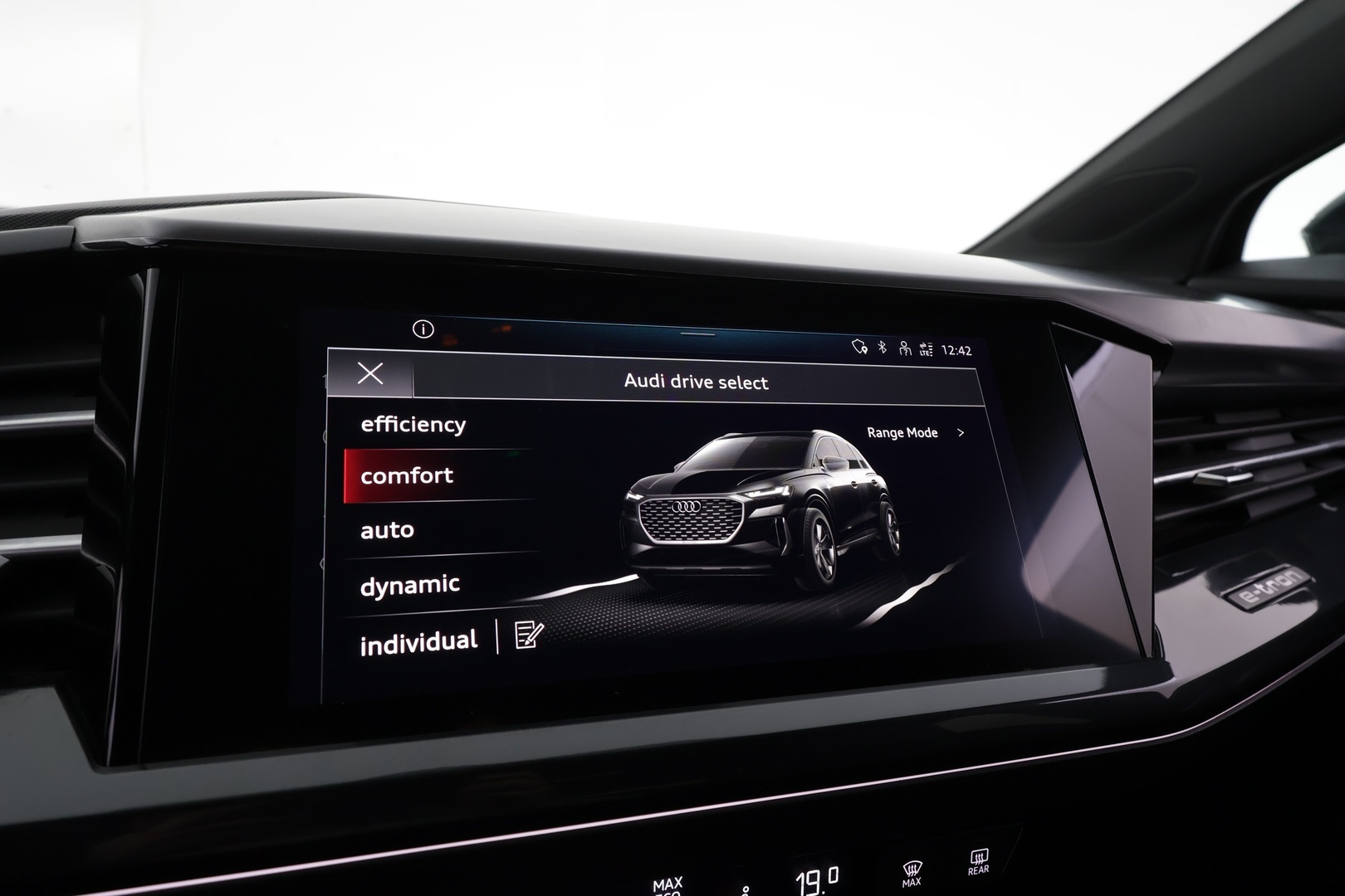 AUDI Q4 e-tron 2023