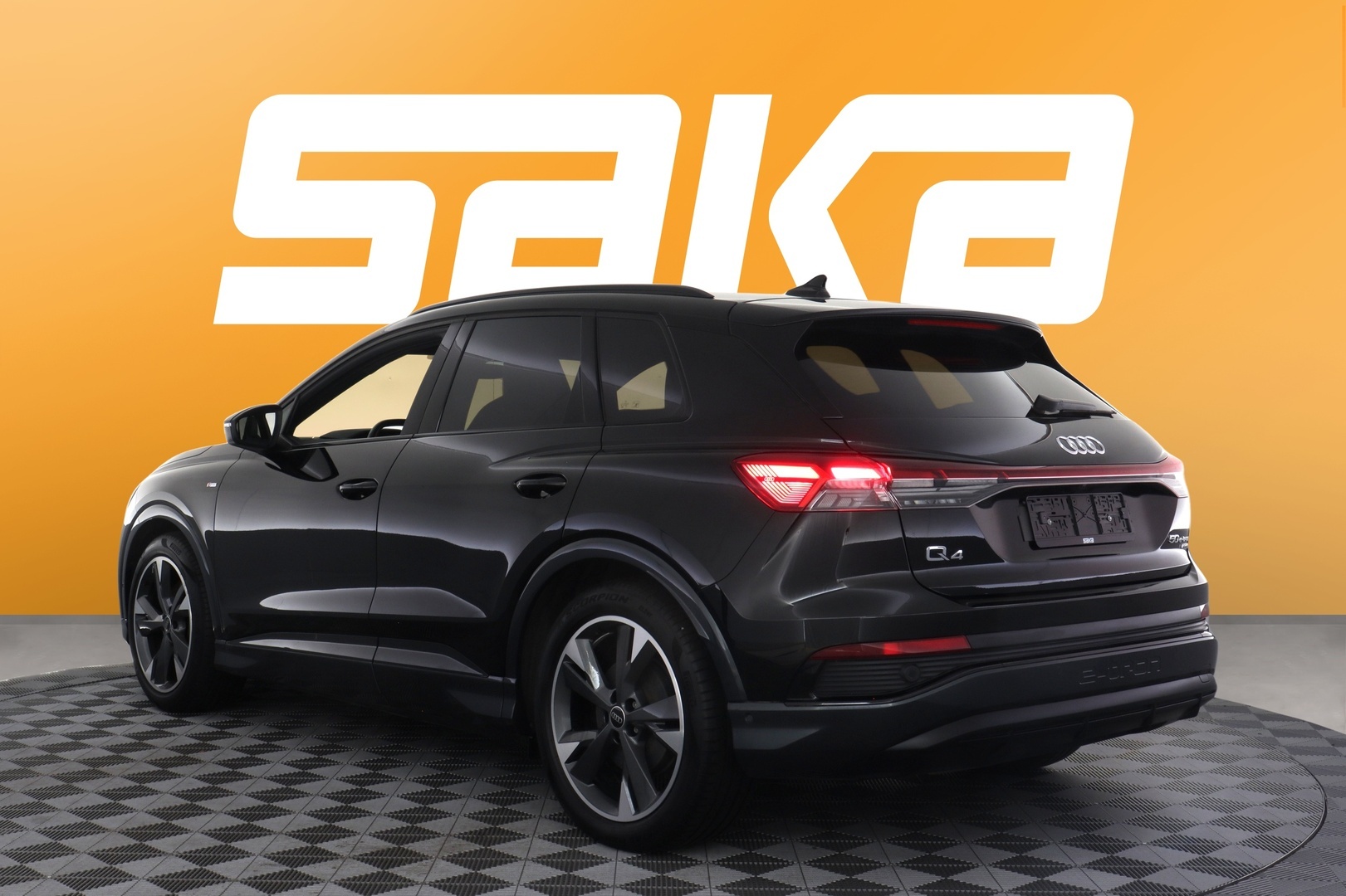 AUDI Q4 e-tron 2023