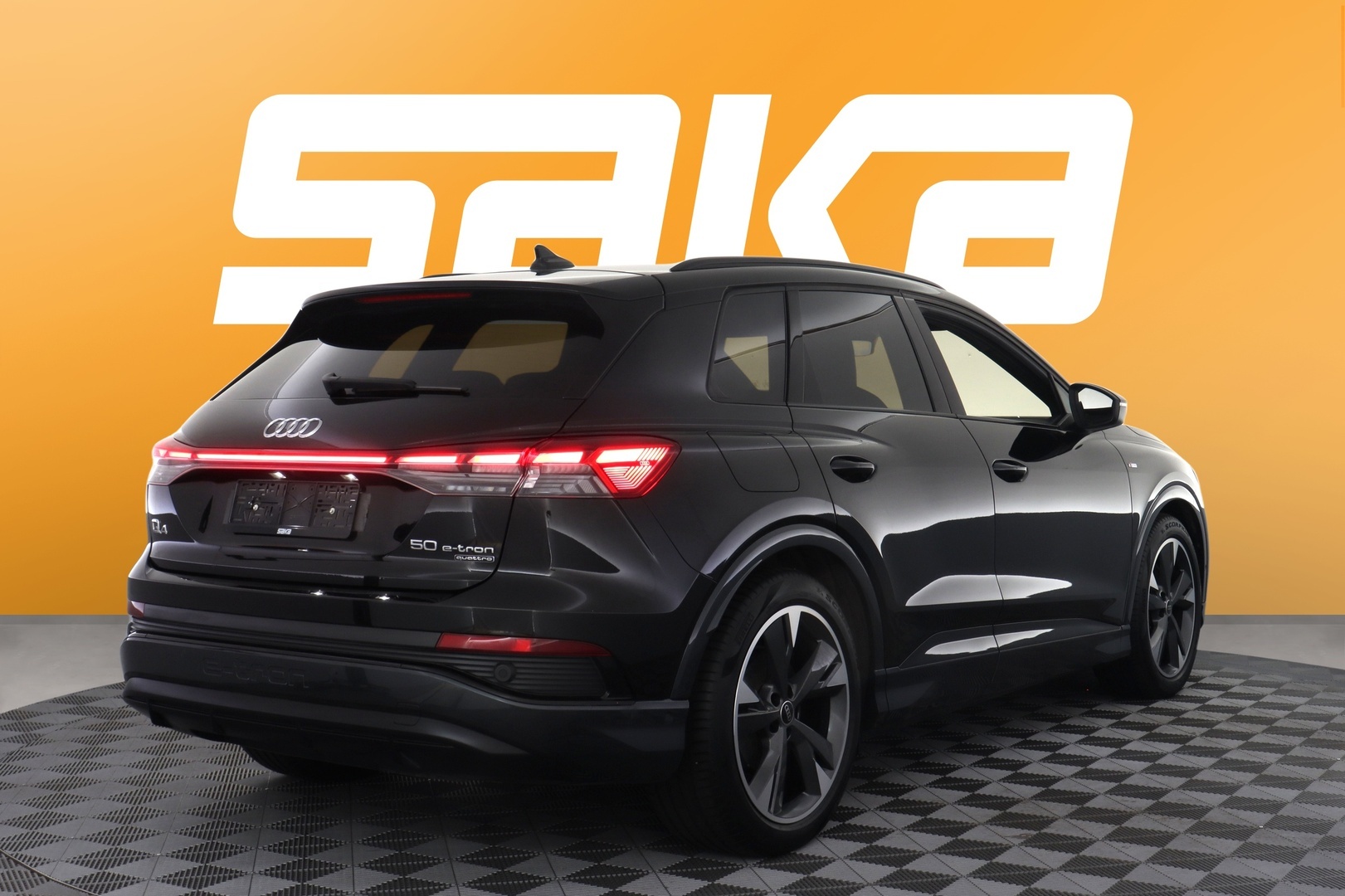 AUDI Q4 e-tron 2023