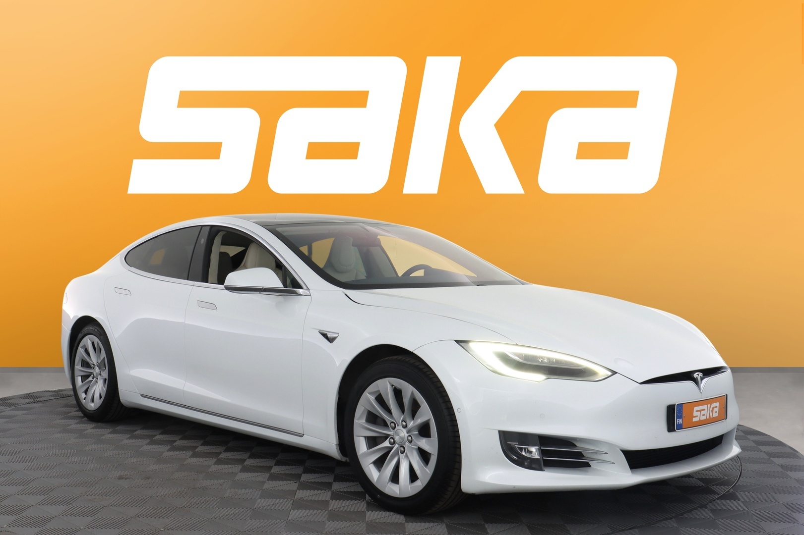 TESLA Model S 2018