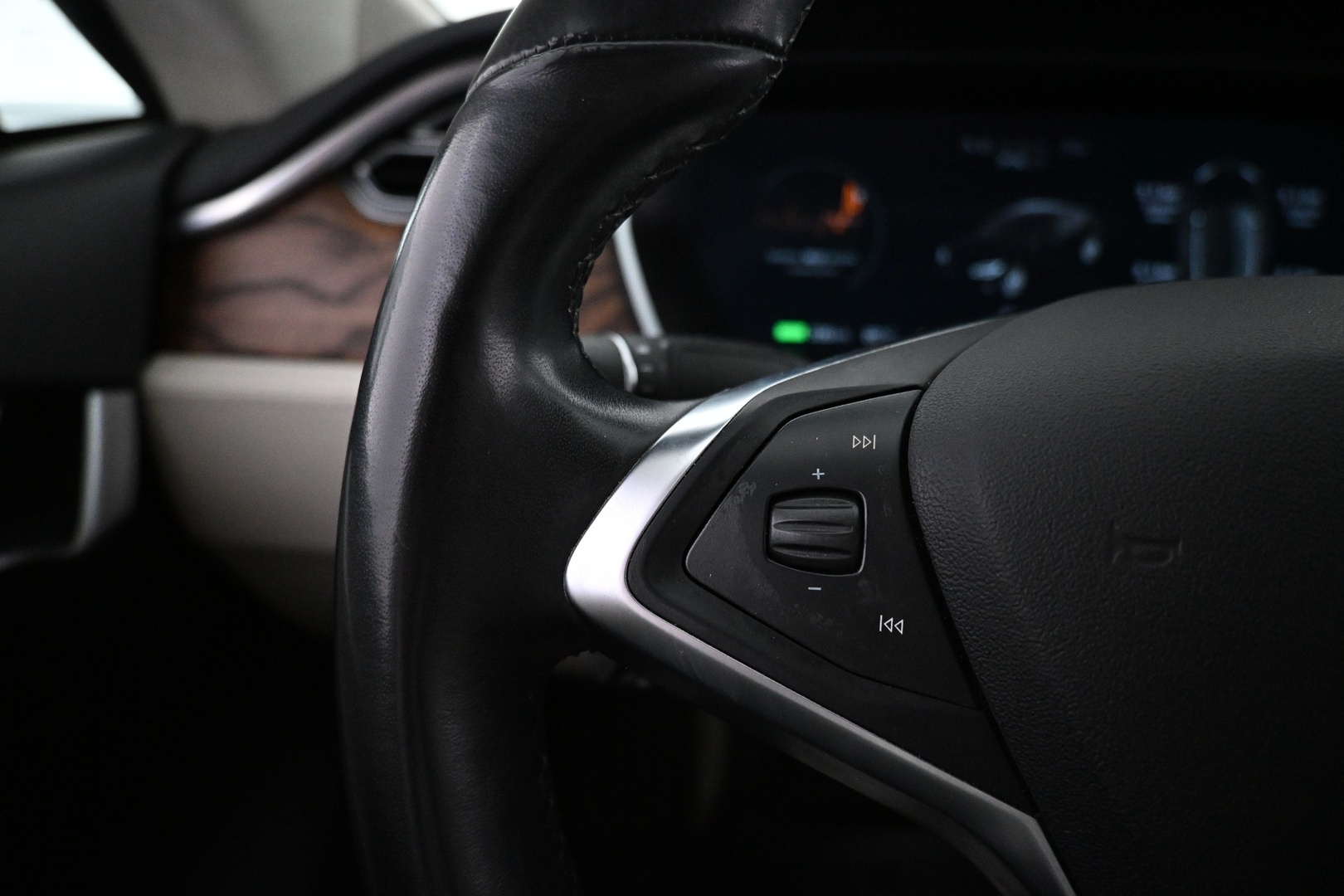 TESLA Model S 2018