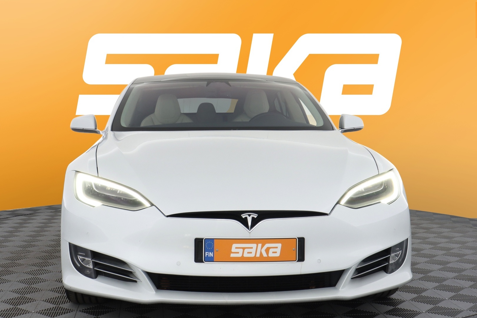 TESLA Model S 2018
