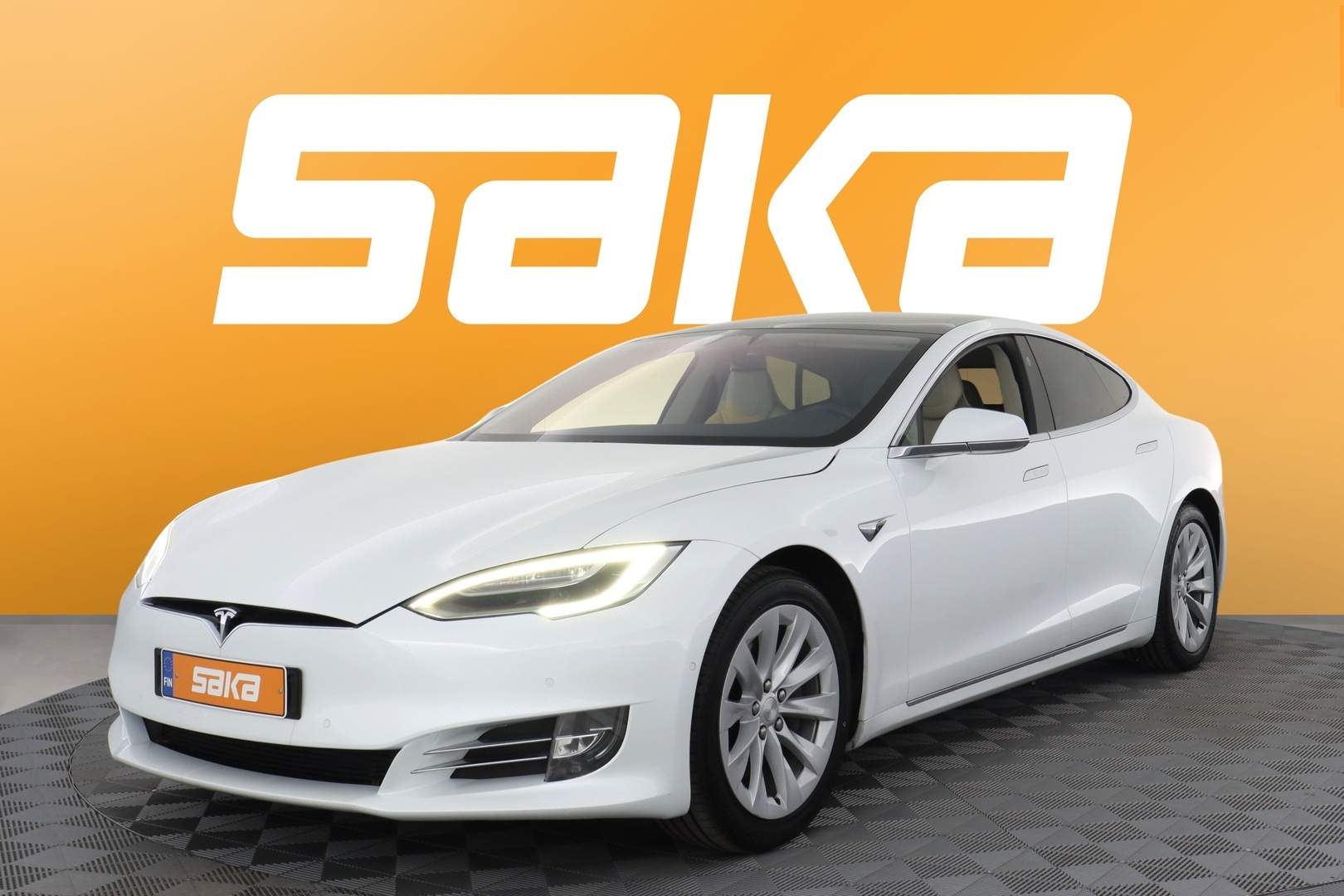 TESLA Model S 2018