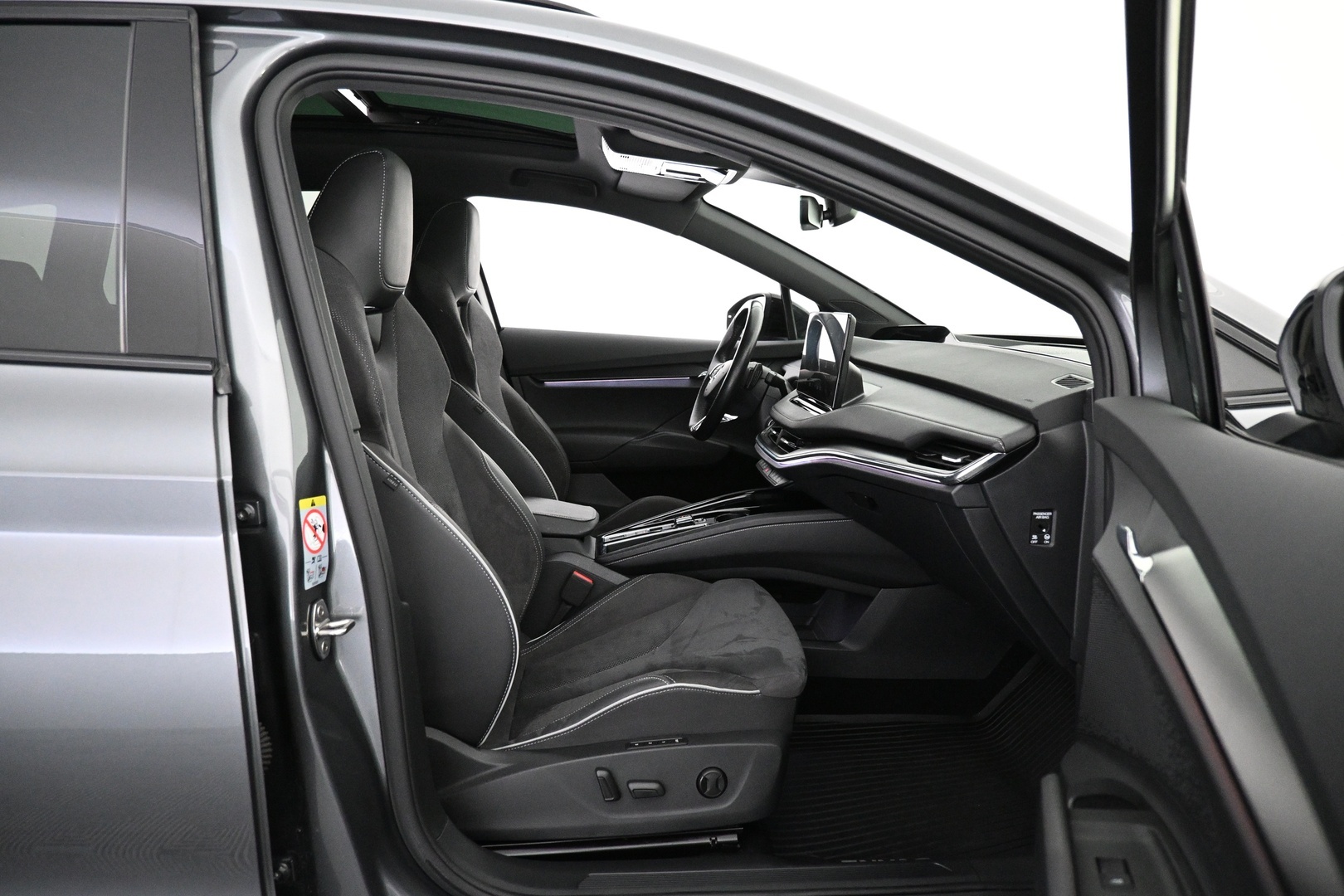 SKODA Enyaq 2023