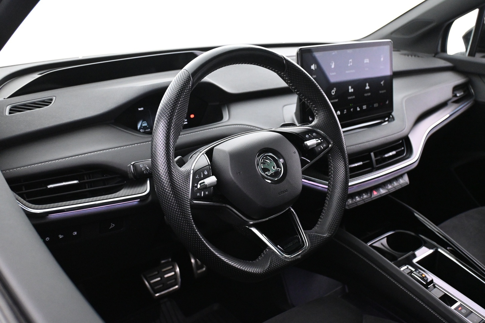 SKODA Enyaq 2023