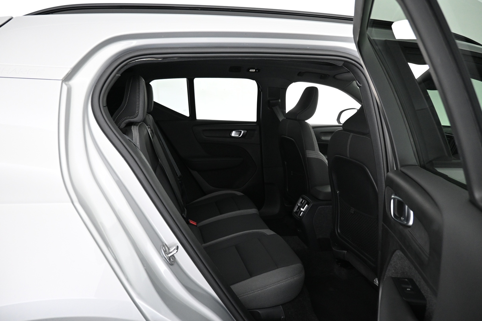 VOLVO XC40 2024