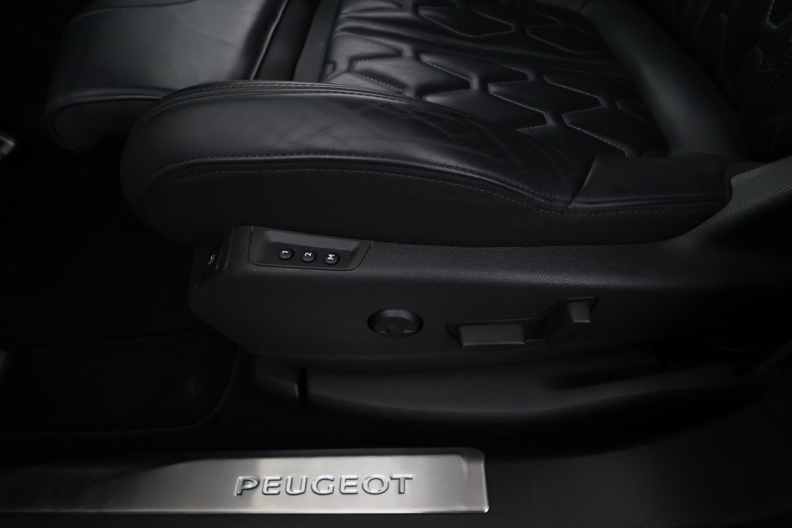 PEUGEOT 3008 2021