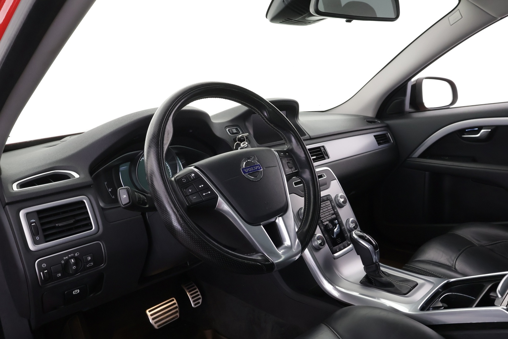 VOLVO V70 2016