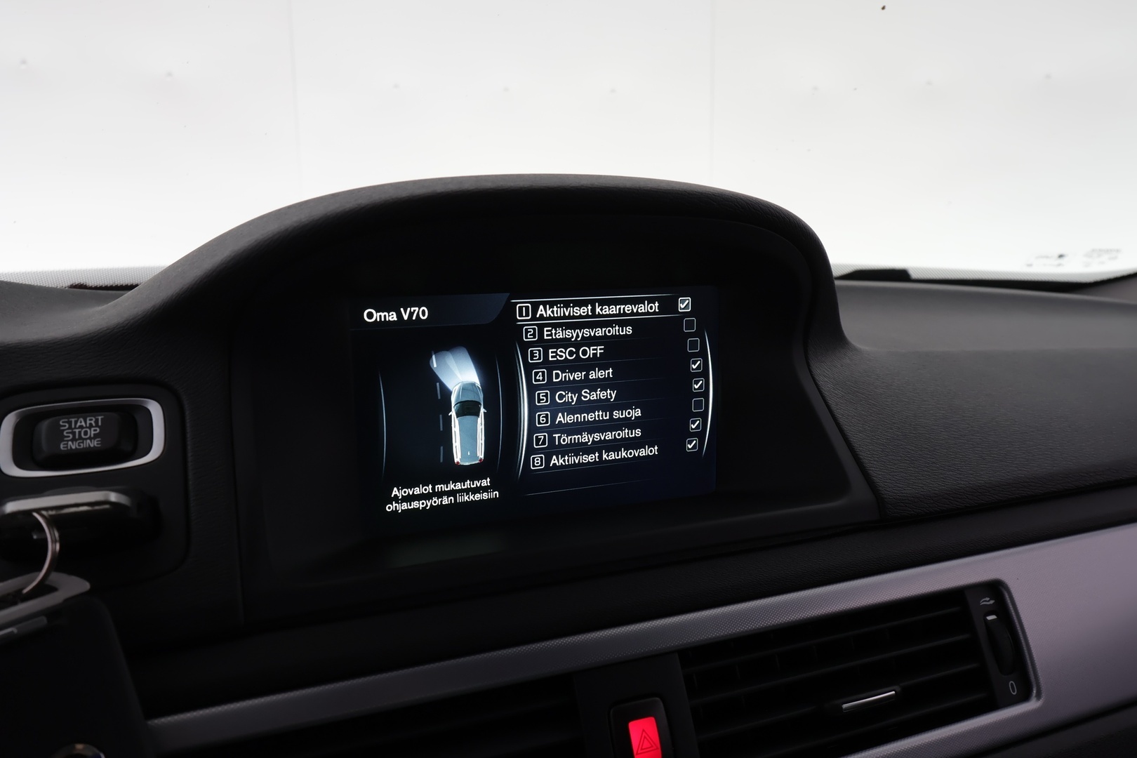 VOLVO V70 2016