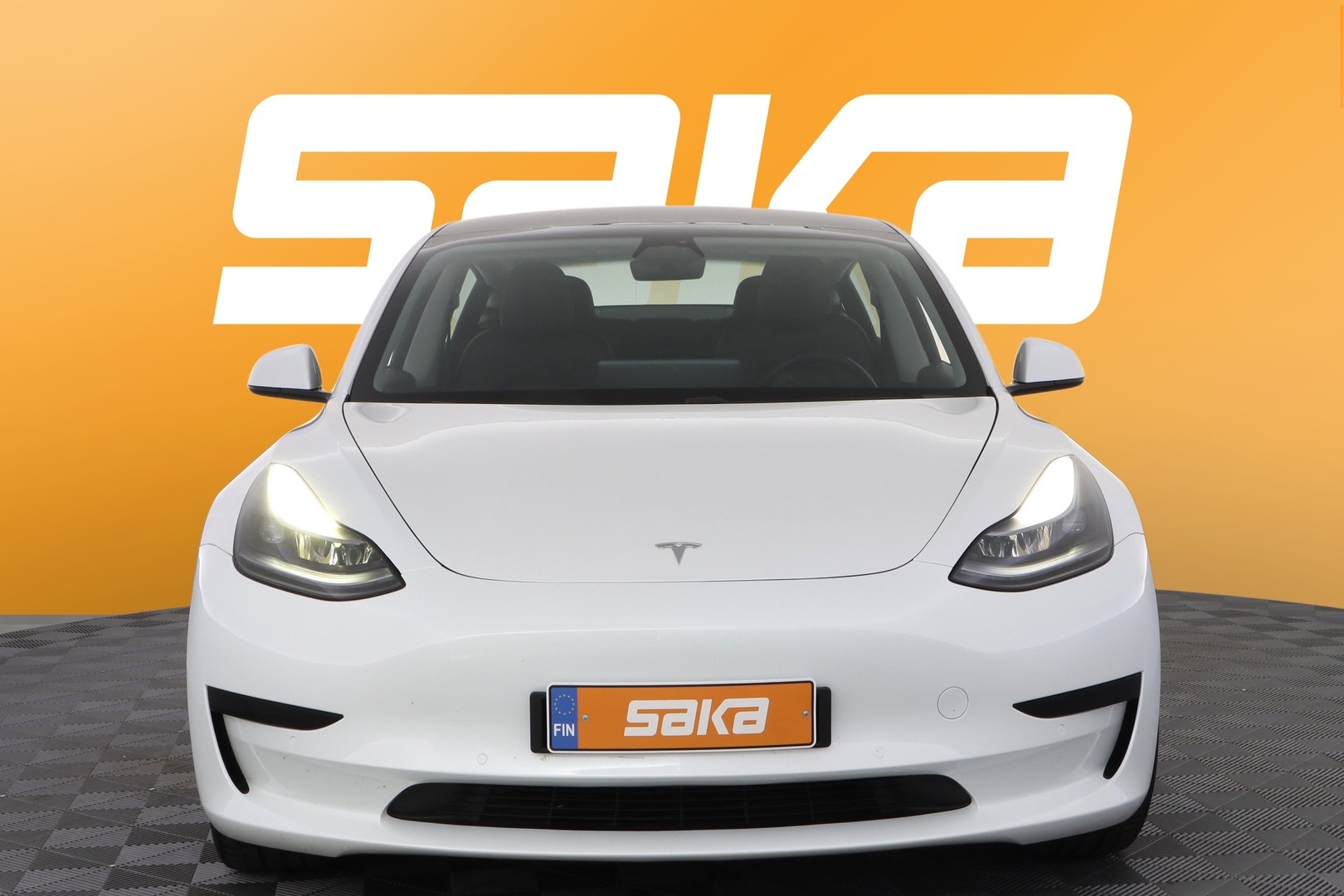 TESLA Model 3 2021