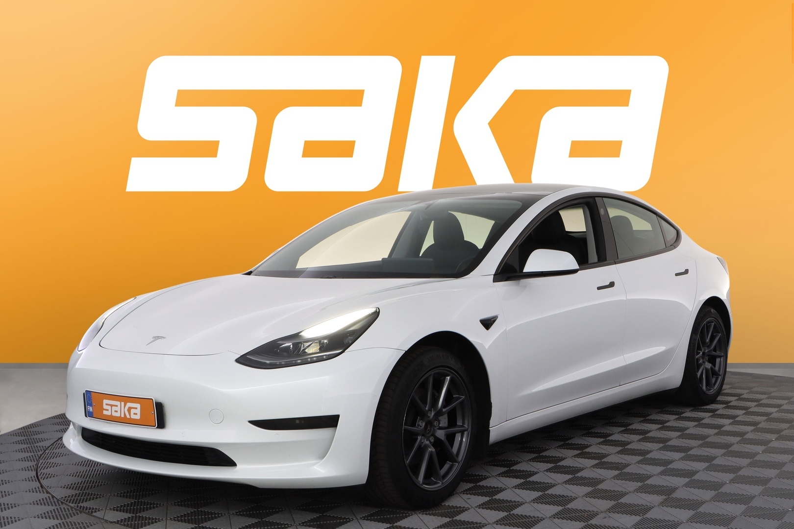 TESLA Model 3 2021