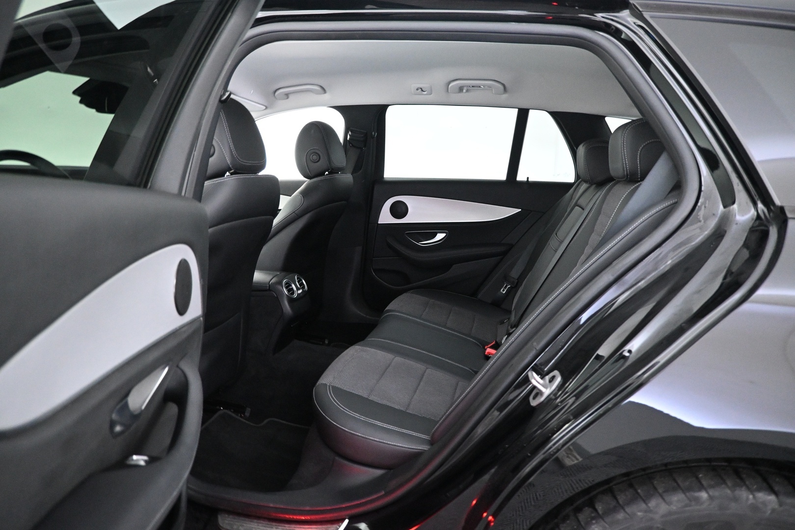 MERCEDES-BENZ E 2021