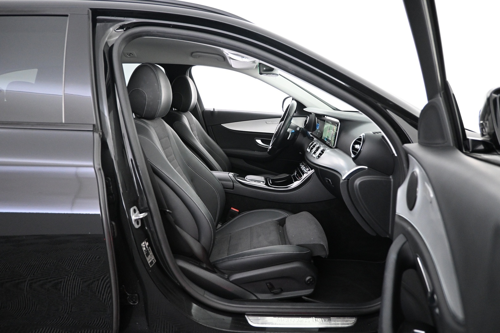 MERCEDES-BENZ E 2021