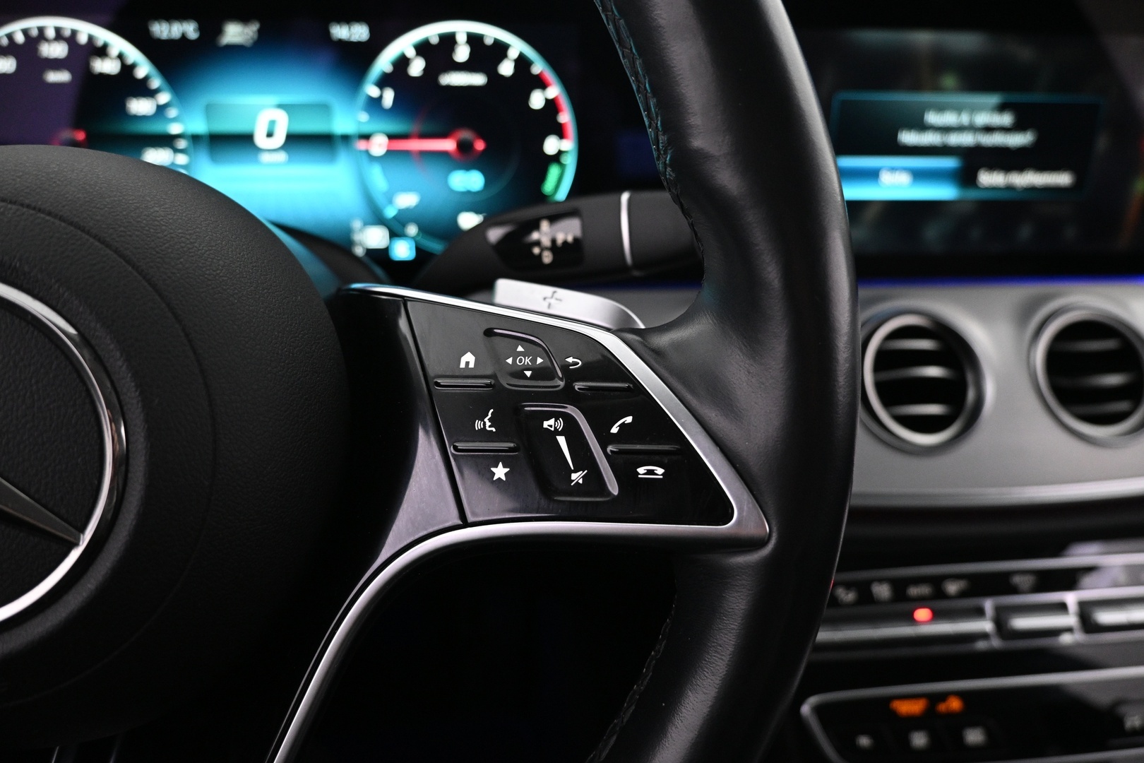 MERCEDES-BENZ E 2021