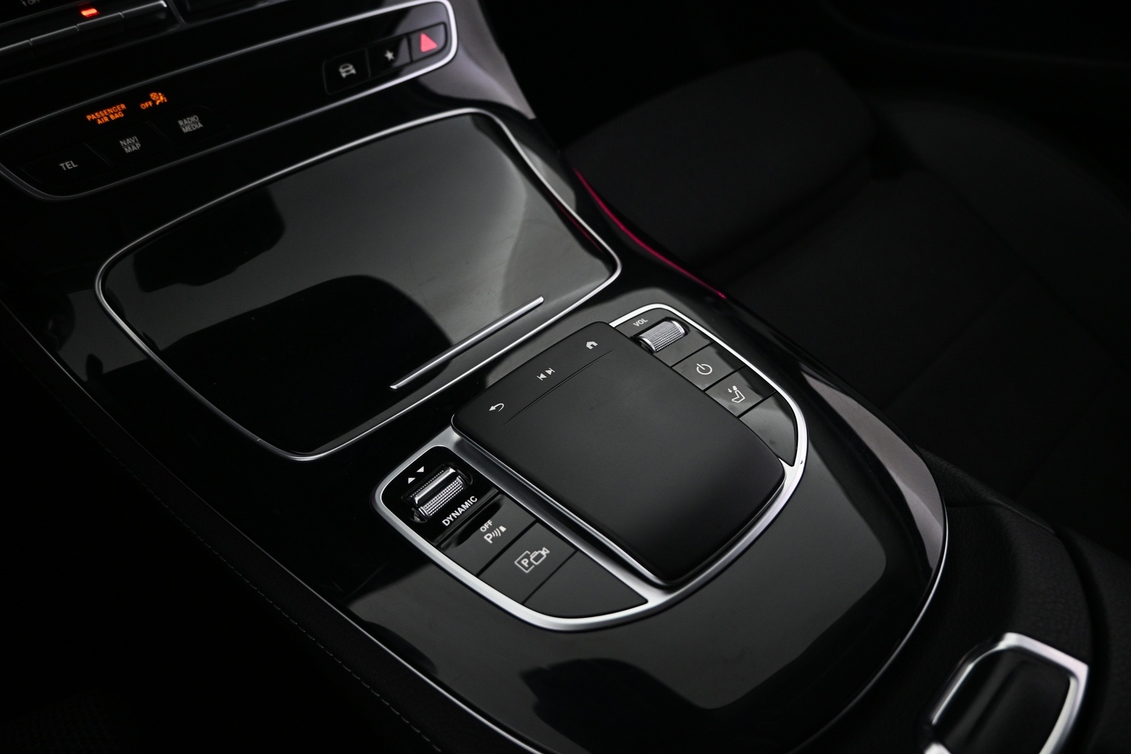 MERCEDES-BENZ E 2021