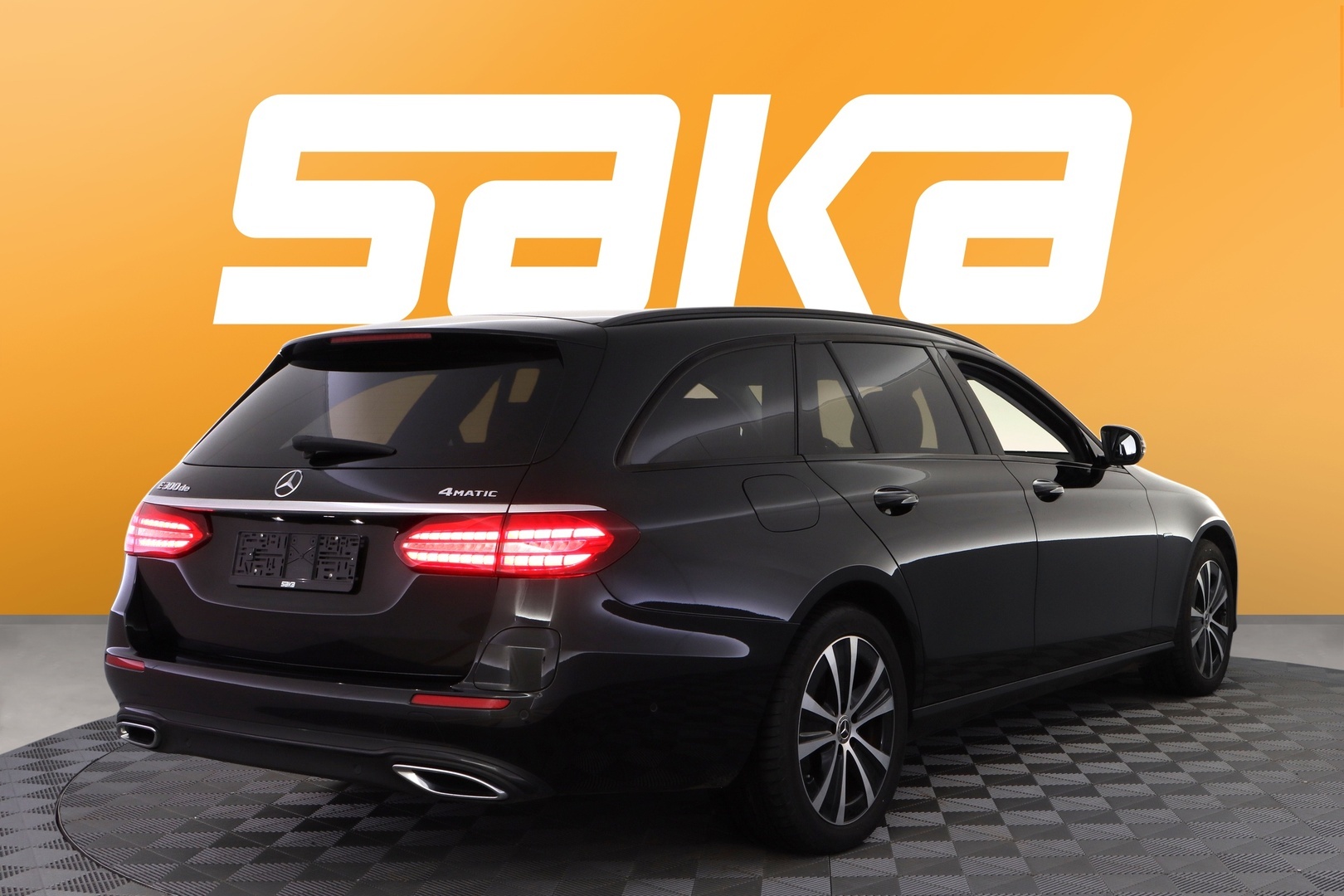 MERCEDES-BENZ E 2021