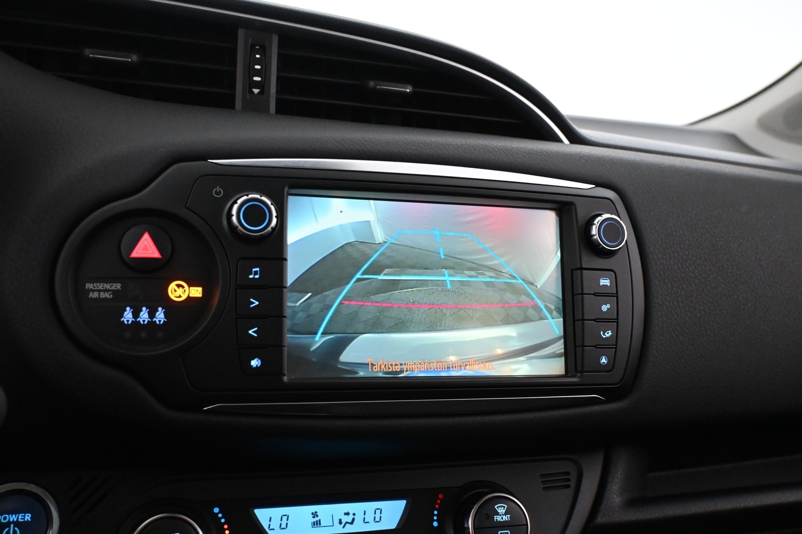 TOYOTA Yaris 2016