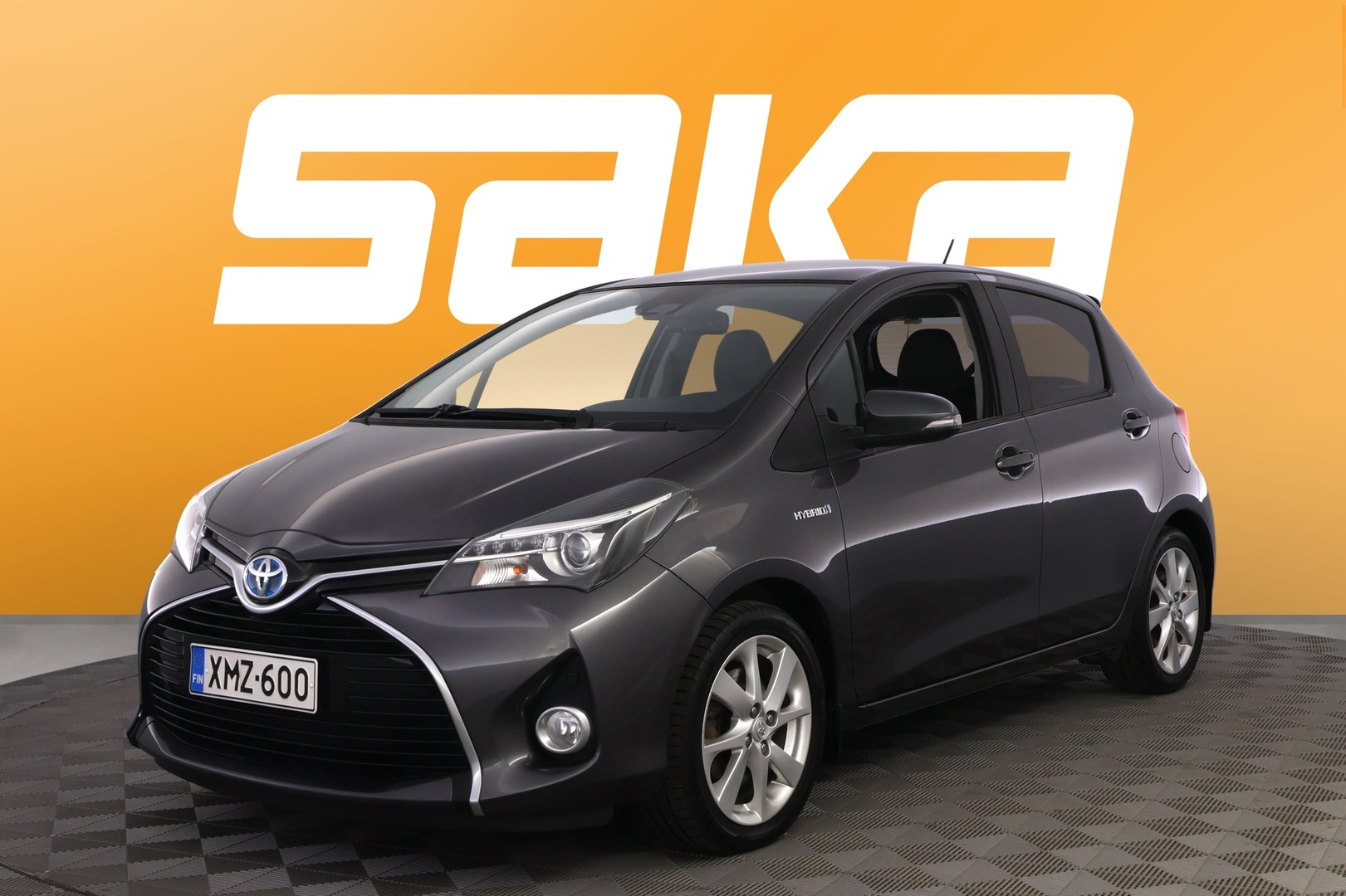 TOYOTA Yaris 2016