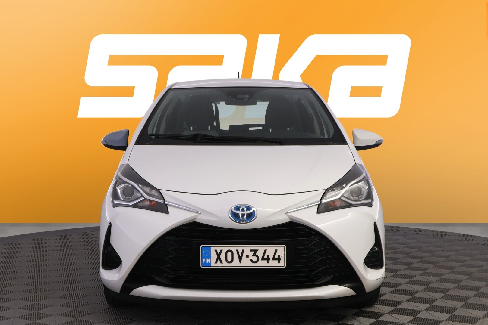 TOYOTA Yaris 2018