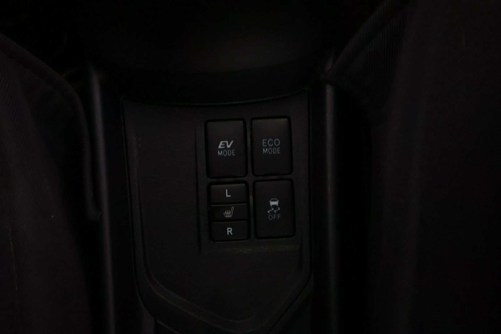 TOYOTA Yaris 2018