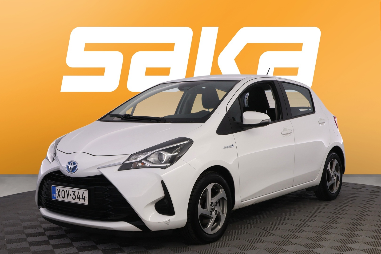 TOYOTA Yaris 2018