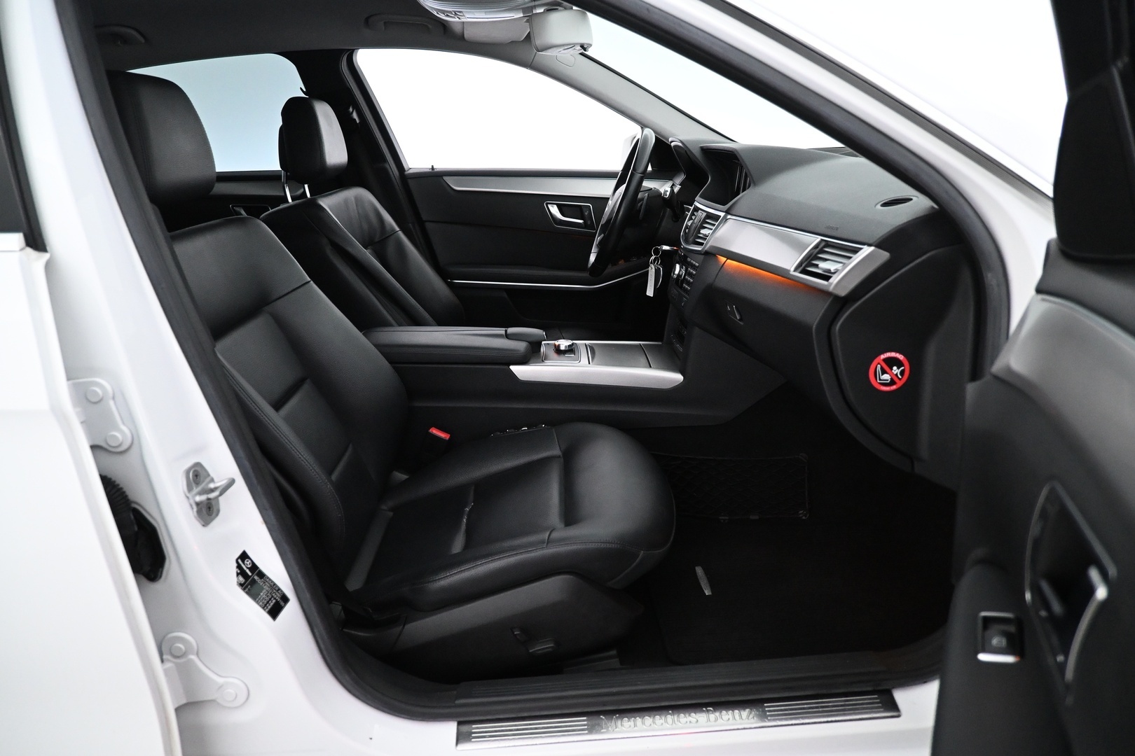 MERCEDES-BENZ E 2012