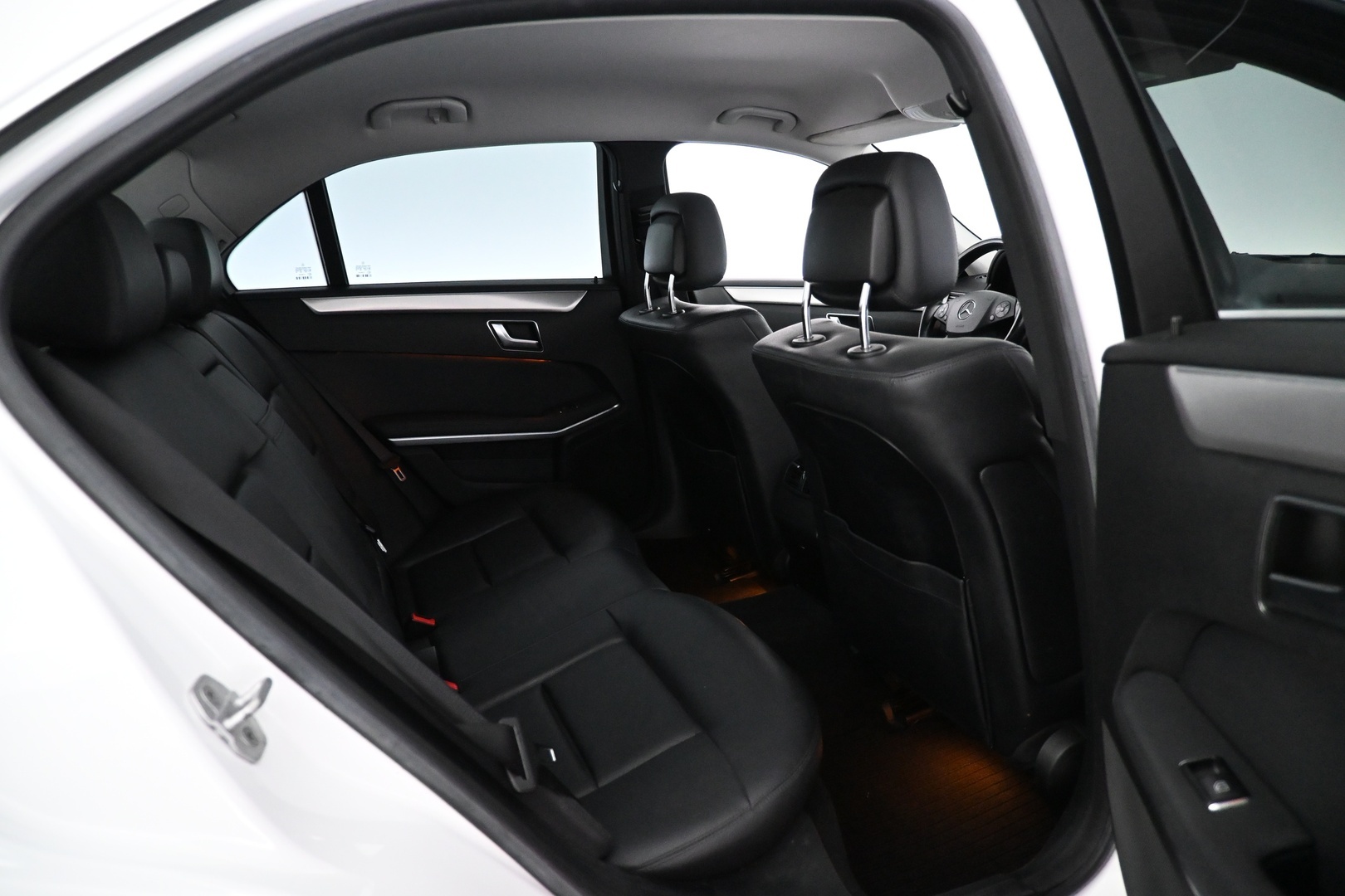 MERCEDES-BENZ E 2012