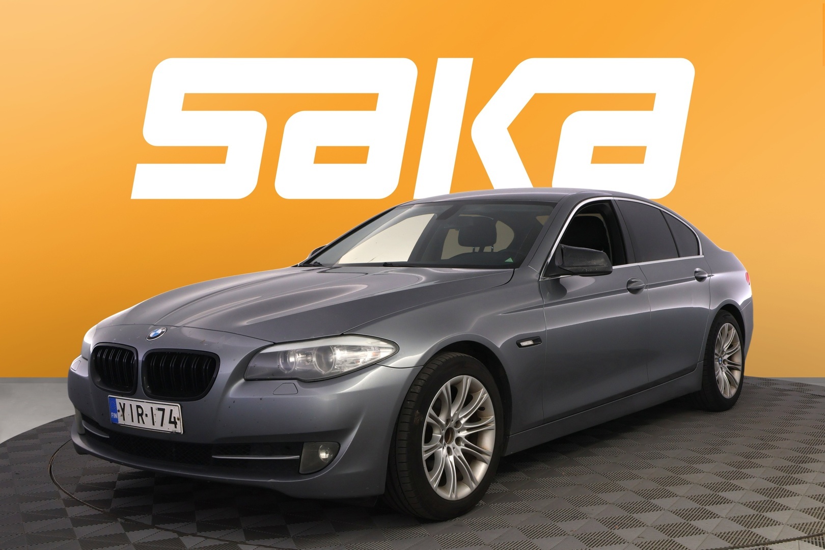 BMW 520 2011