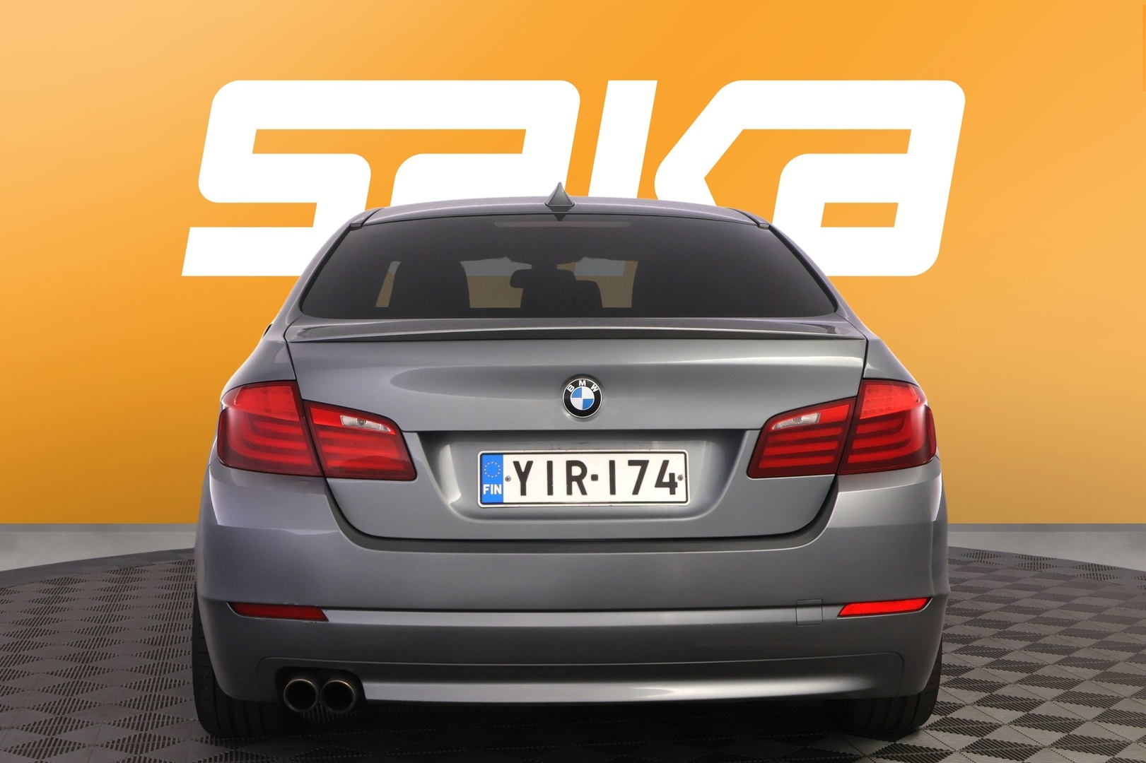 BMW 520 2011