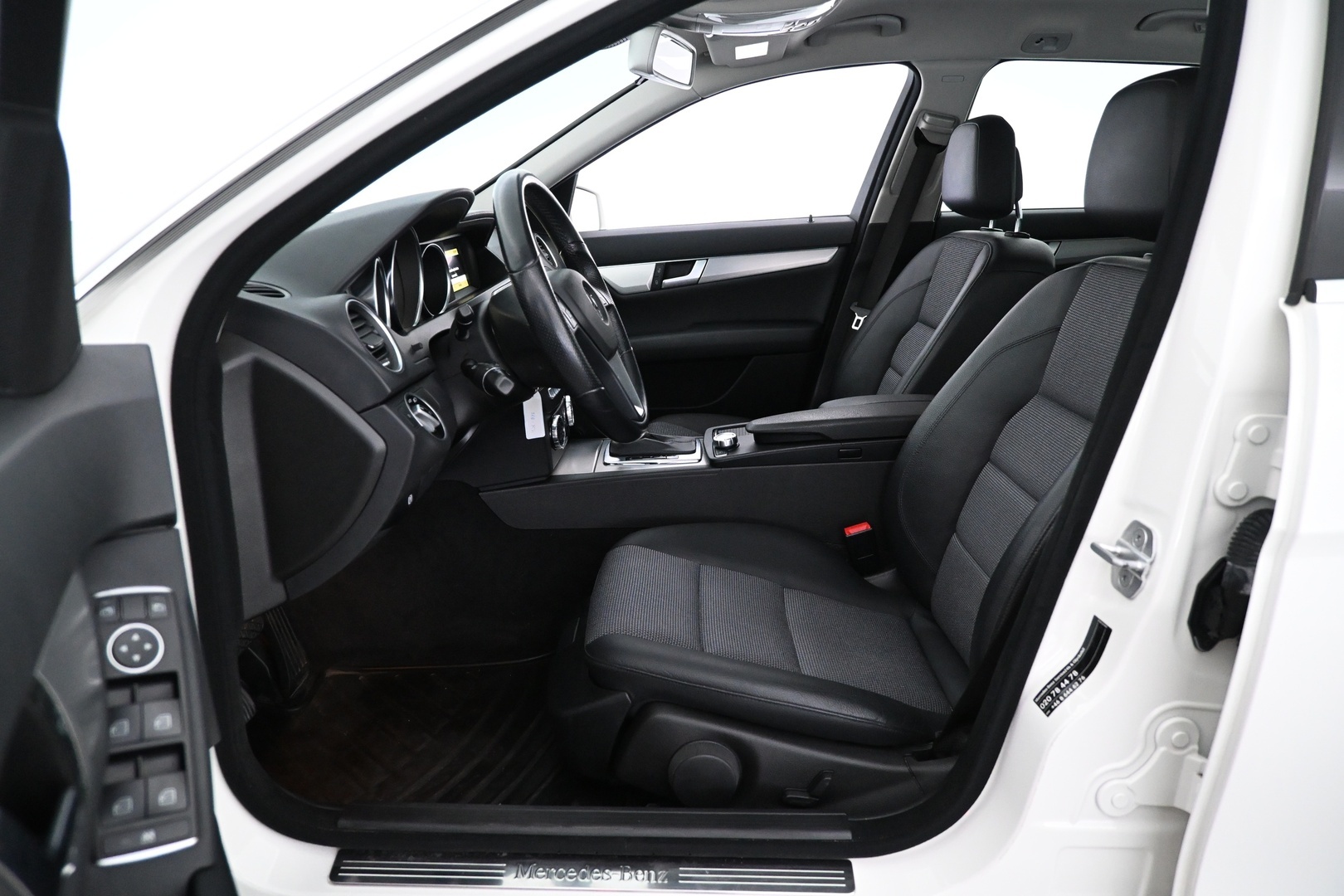 MERCEDES-BENZ C 2012