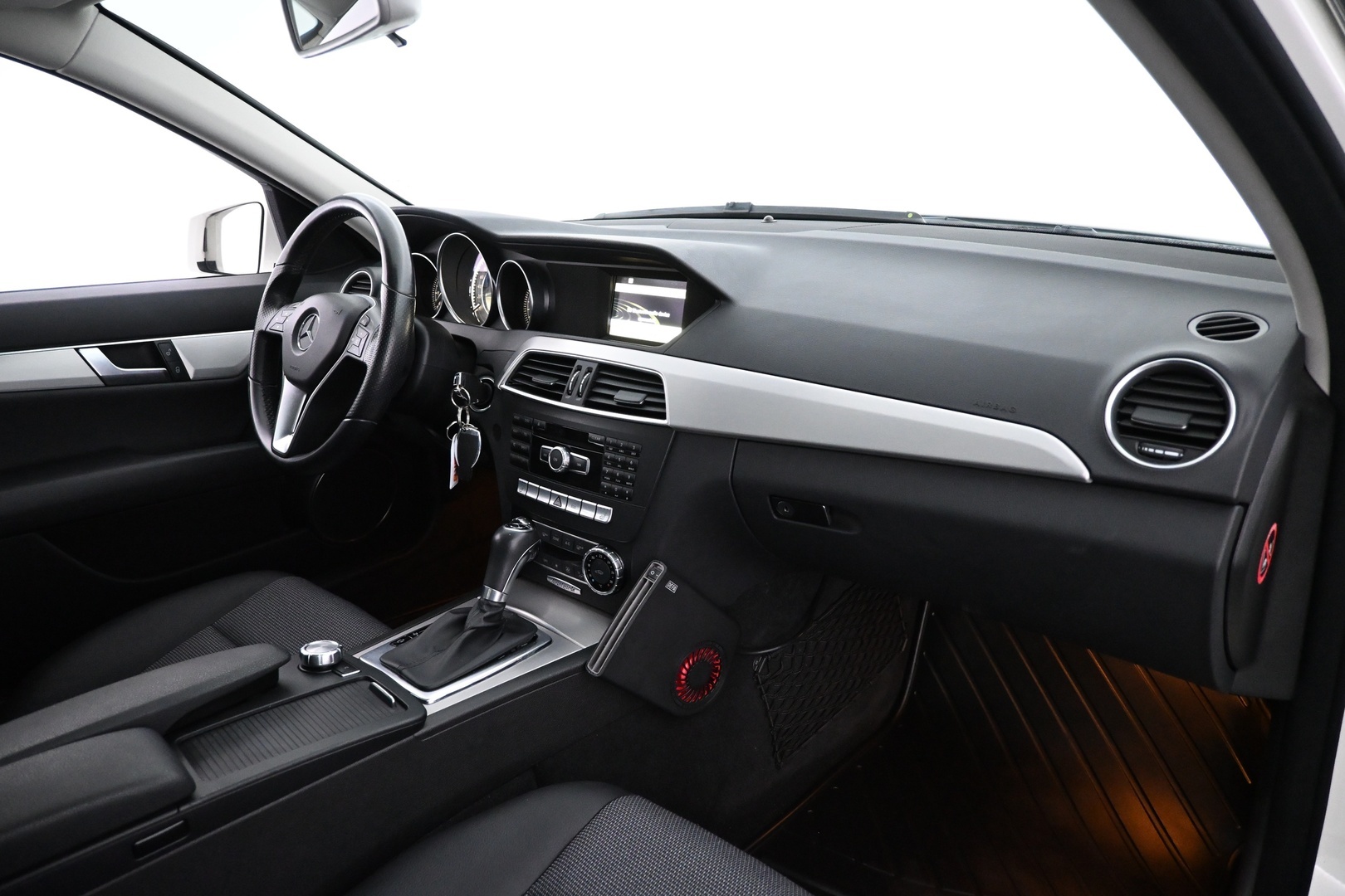 MERCEDES-BENZ C 2012