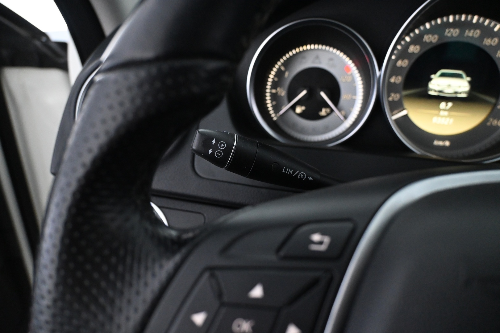 MERCEDES-BENZ C 2012