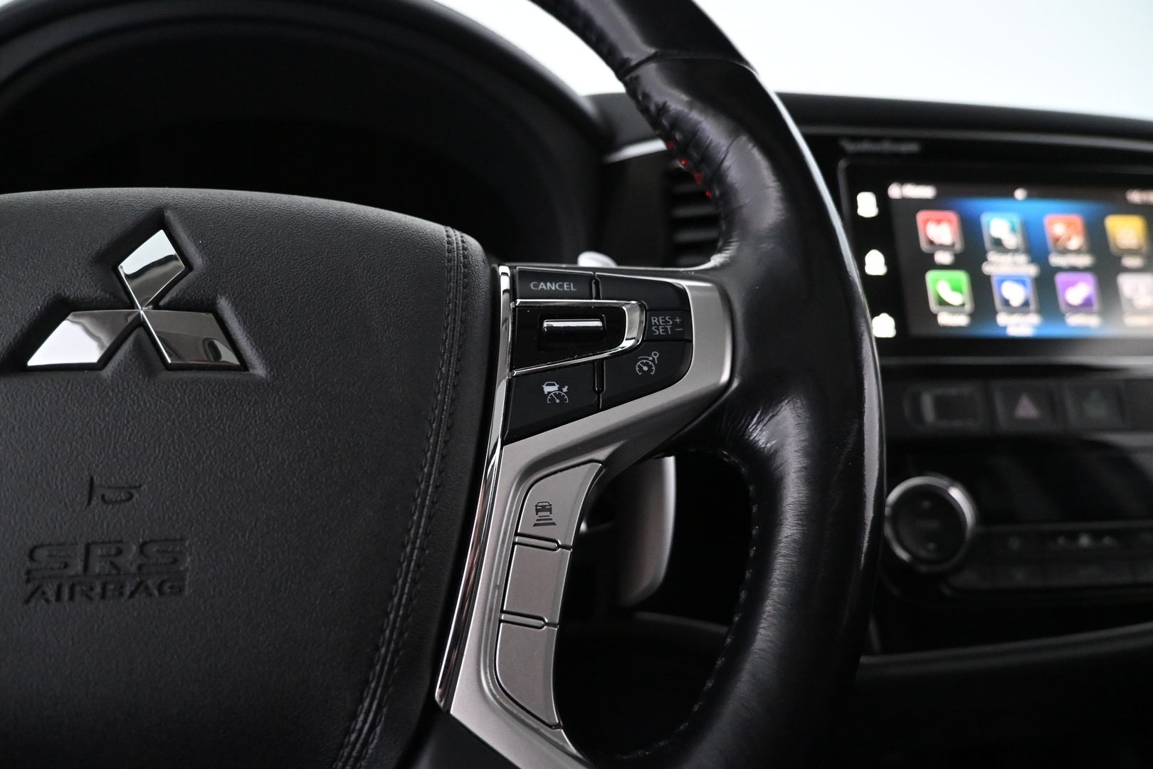 MITSUBISHI Outlander 2017