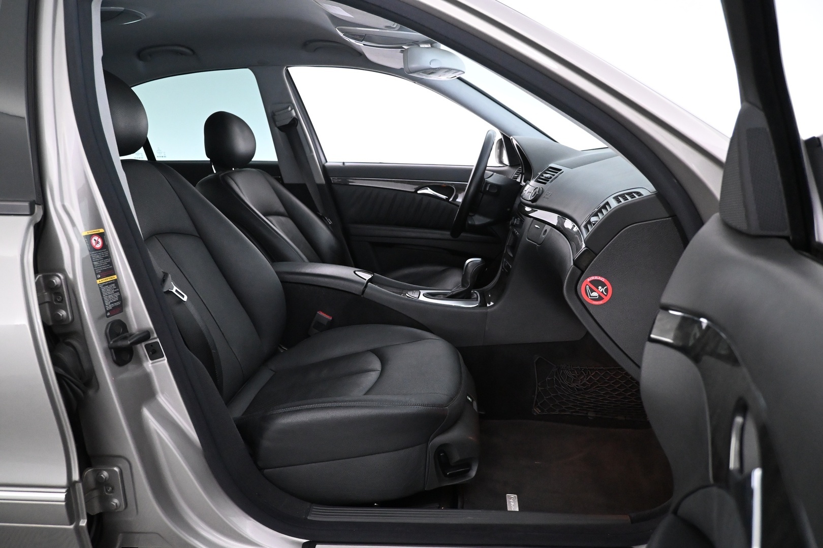 MERCEDES-BENZ E 2006